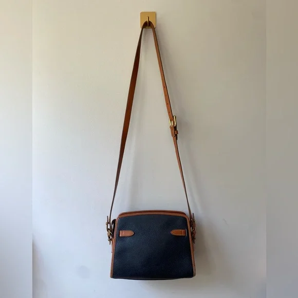 Vintage Black Dooney and Bourke Black with Tan Trim Zip Top Buckle Shoulder Bag - Picture 7 of 11